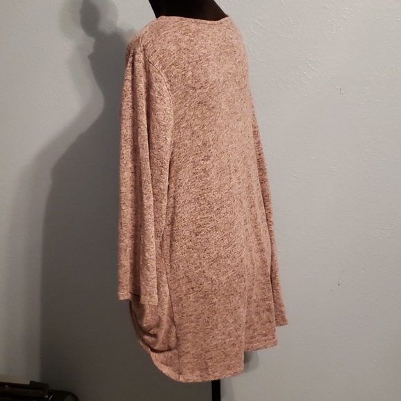 Top - Picture 2 of 4